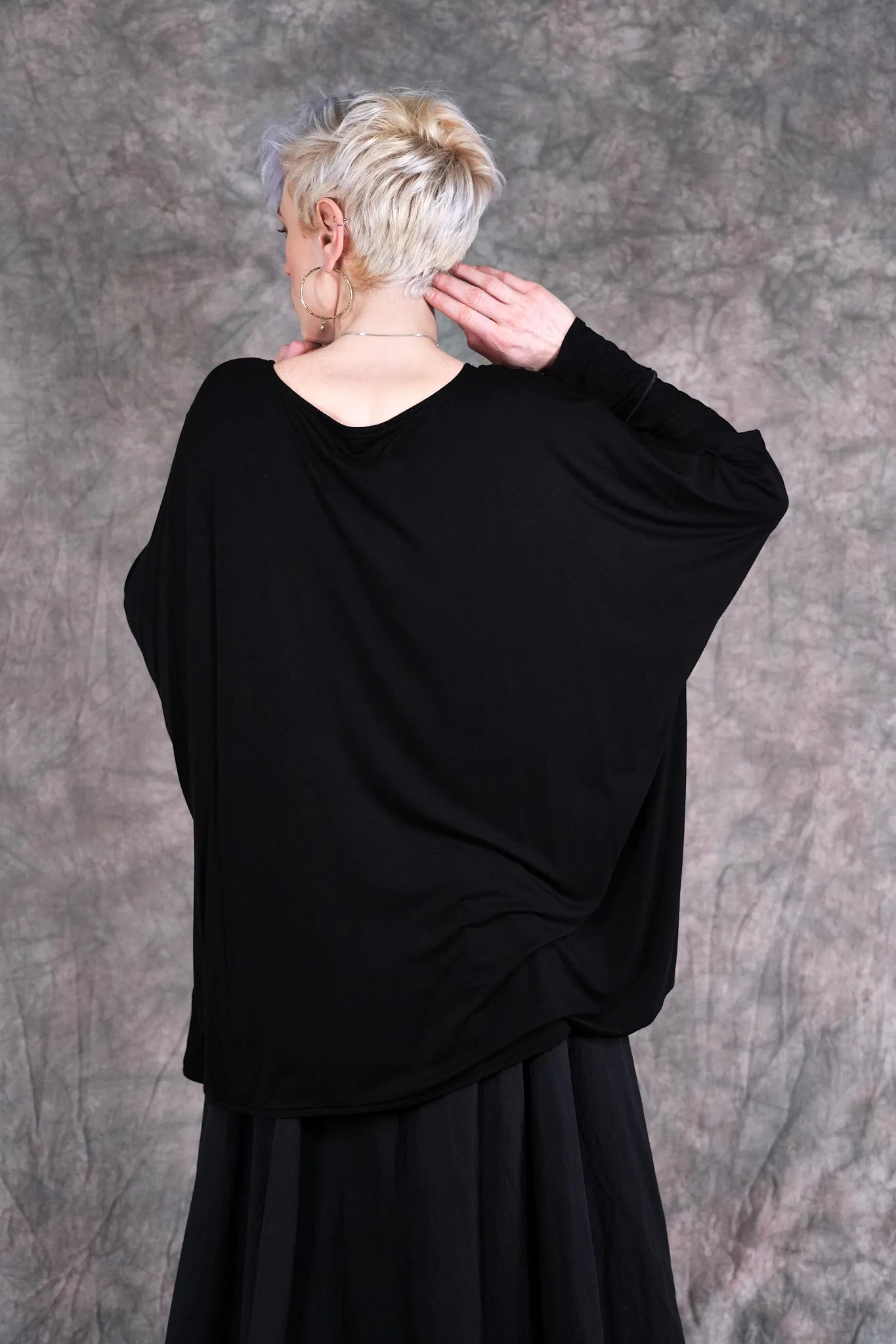 2218-2 Mariposa Square Top Silhouette