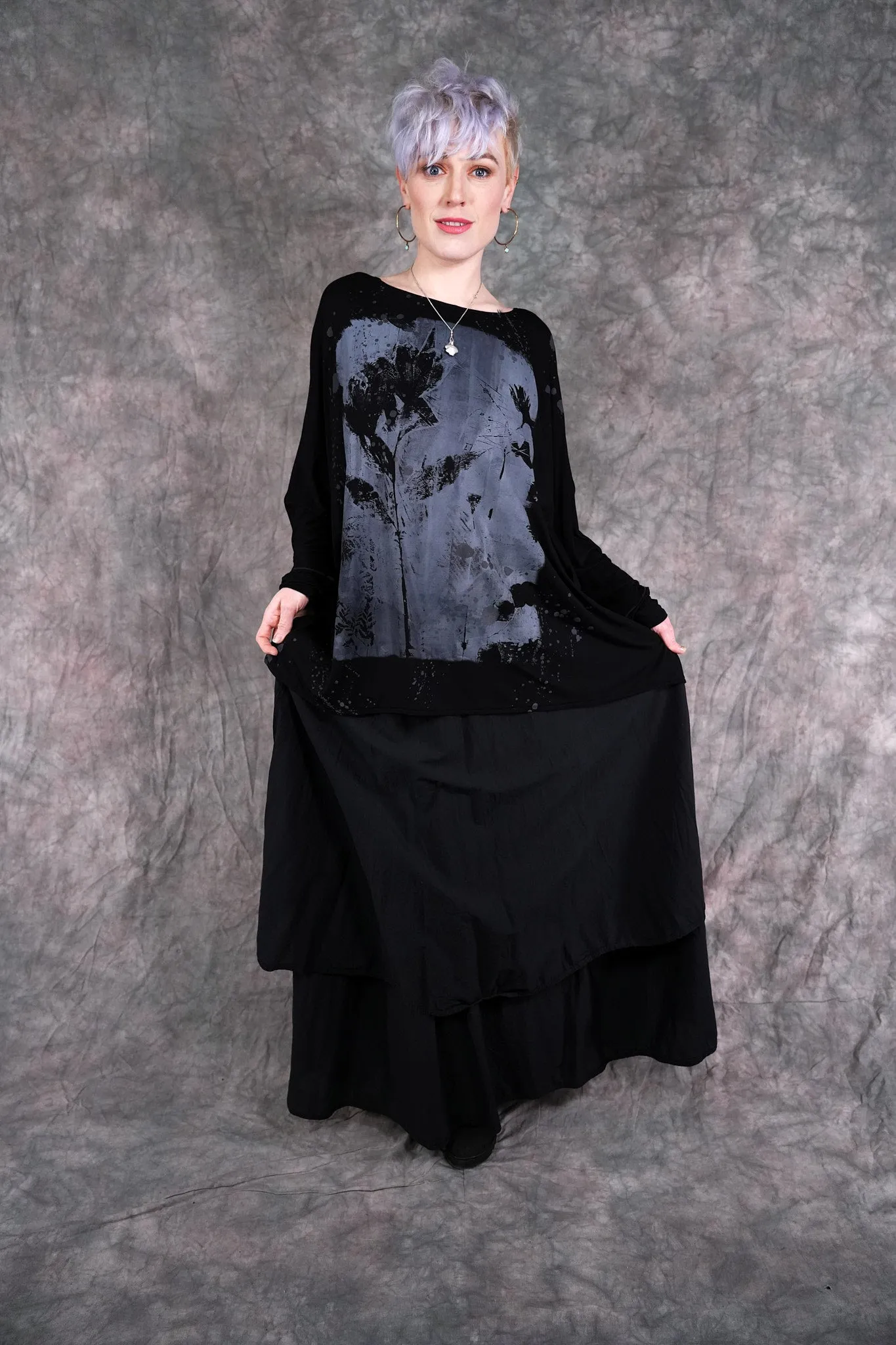 2218-2 Mariposa Square Top Silhouette