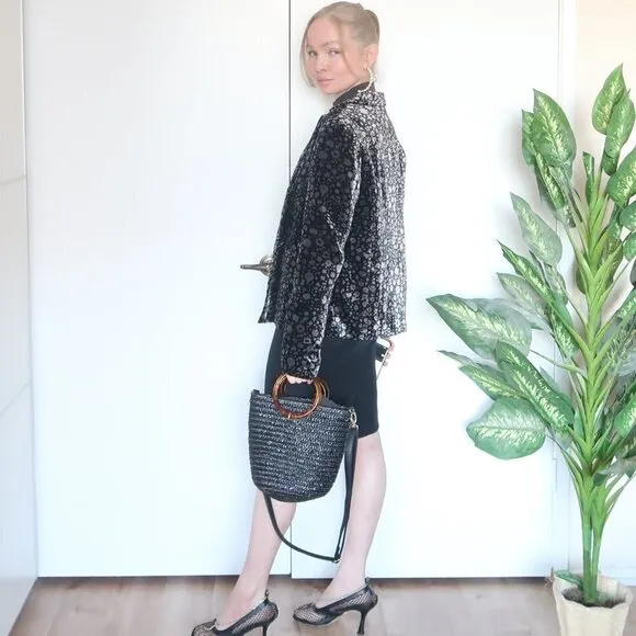 𝅺Anthropologie Elevenses Black Velvet Floral Single Breasted Blazer / Jacket
