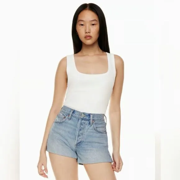 Aritzia Denim ForumThe Ex Boyfriend Hi-Rise Micro Jean Shorts in Women's Size 26