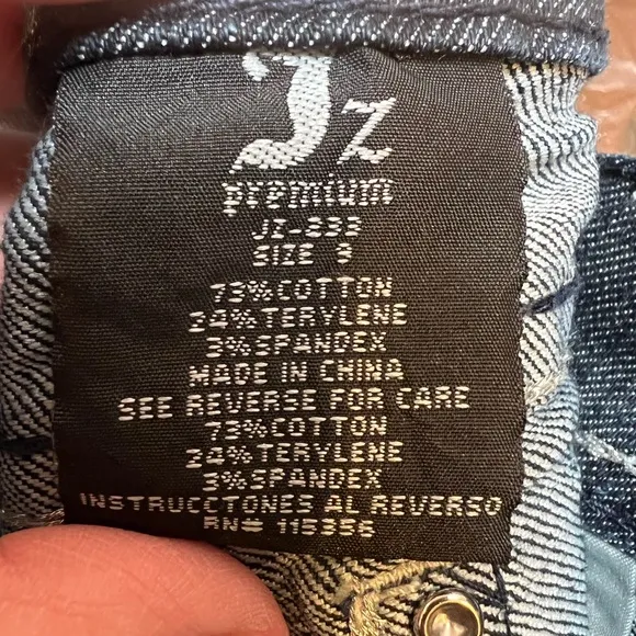 BNWT JZ premium denim Sz 9 Jeans