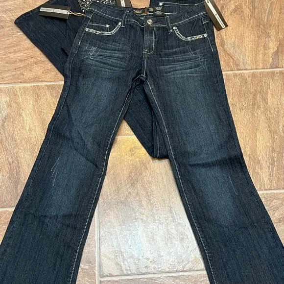 BNWT JZ premium denim Sz 9 Jeans