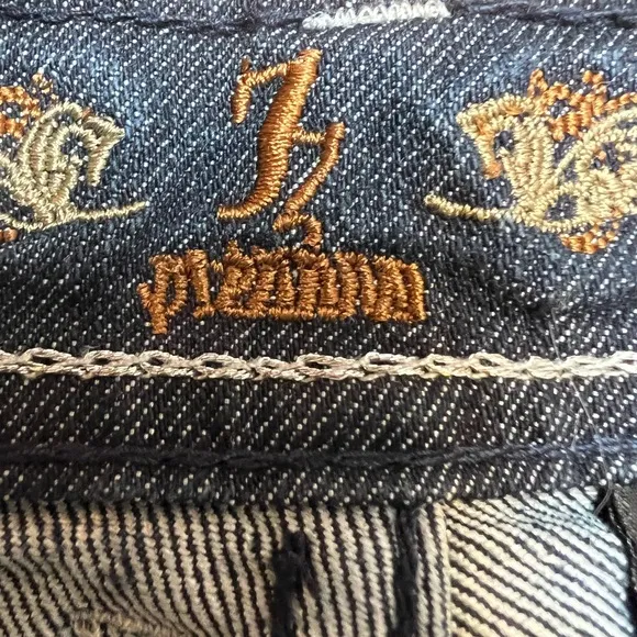 BNWT JZ premium denim Sz 9 Jeans