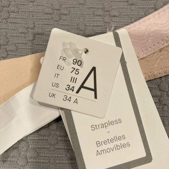 Chantelle Absolute Invisible Smooth Strapless Bra 34A