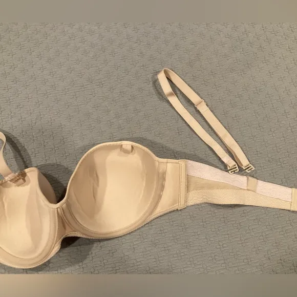 Chantelle Absolute Invisible Smooth Strapless Bra 34A