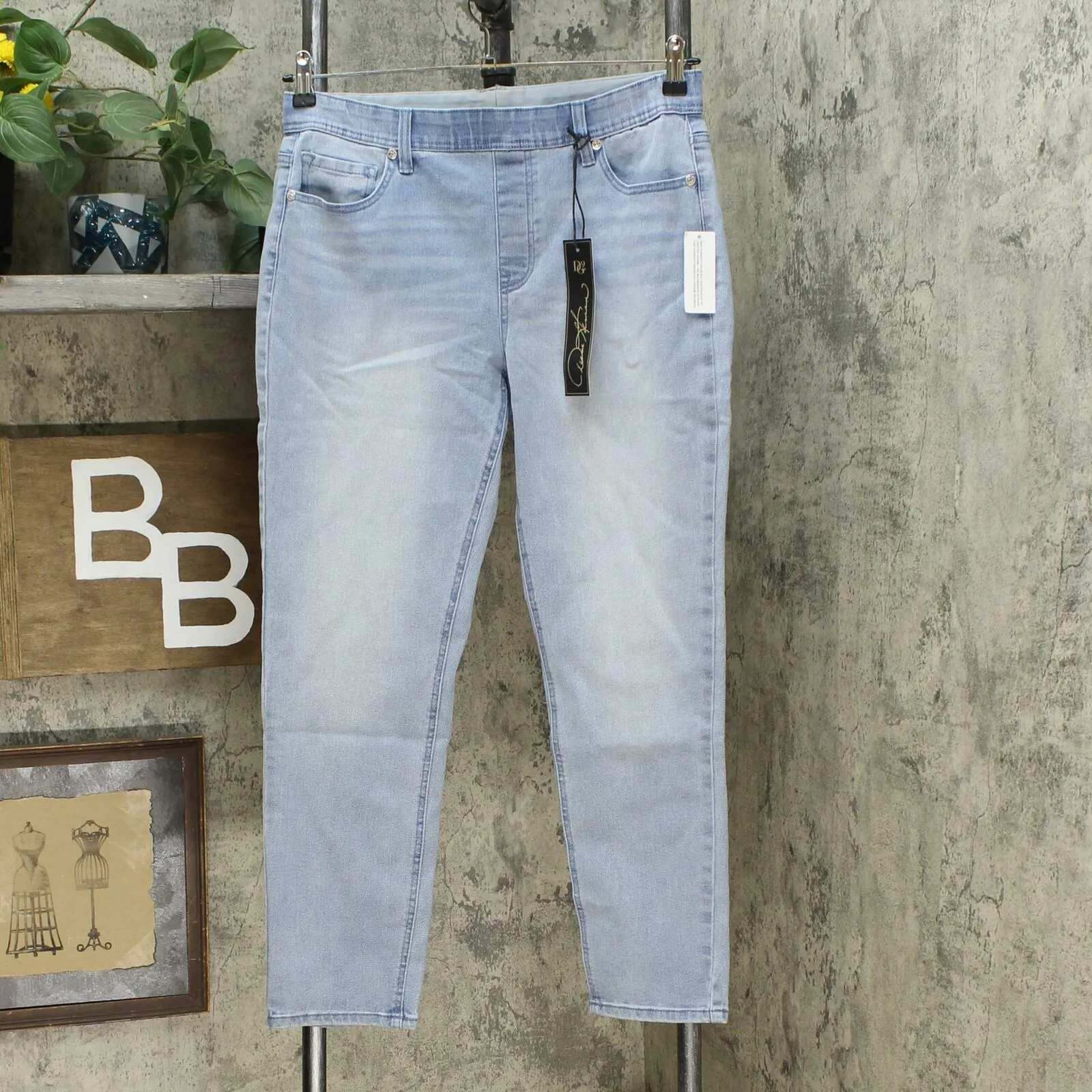 DG2 by Diane Gilman Women's Petite Classic Stretch Denim 5 Pocket Jeggings