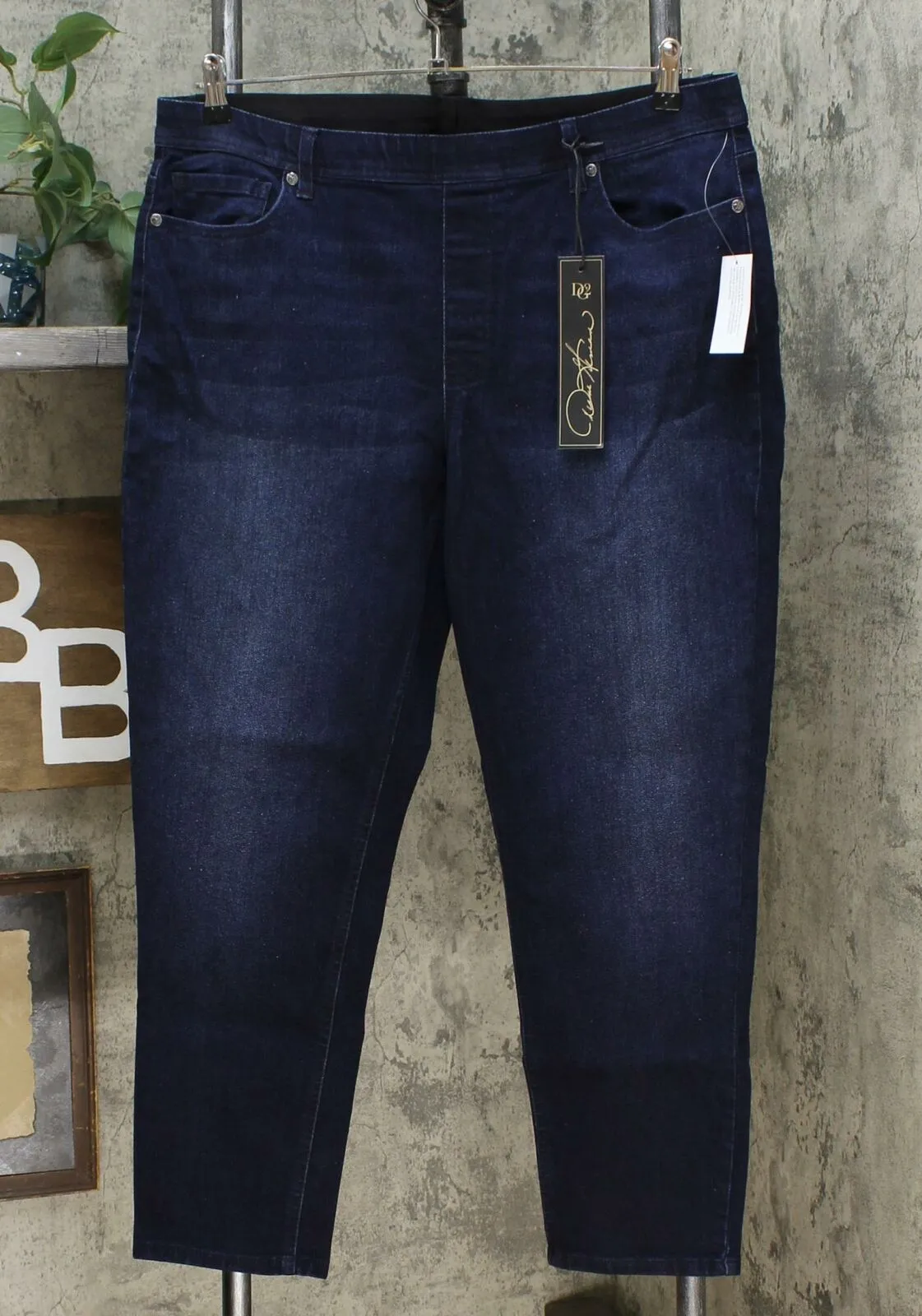 DG2 by Diane Gilman Women's Petite Classic Stretch Denim 5 Pocket Jeggings