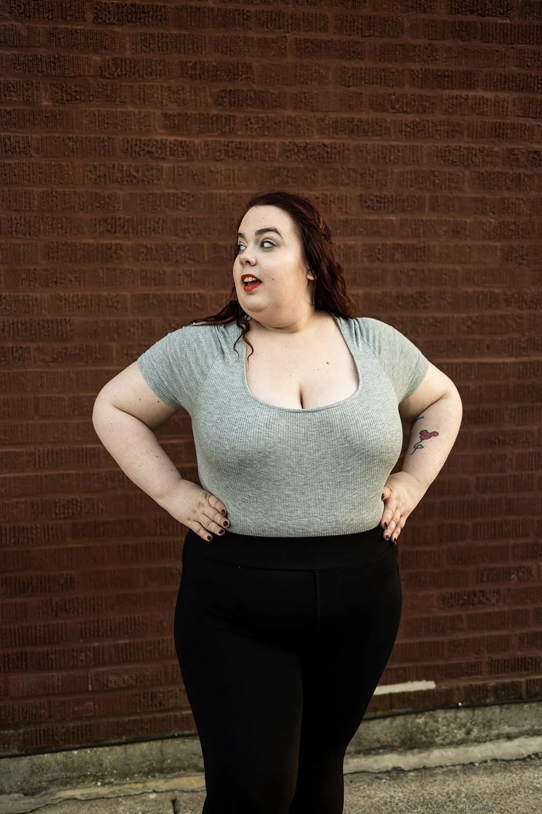 diandra short sleeve bodysuit in heather grey