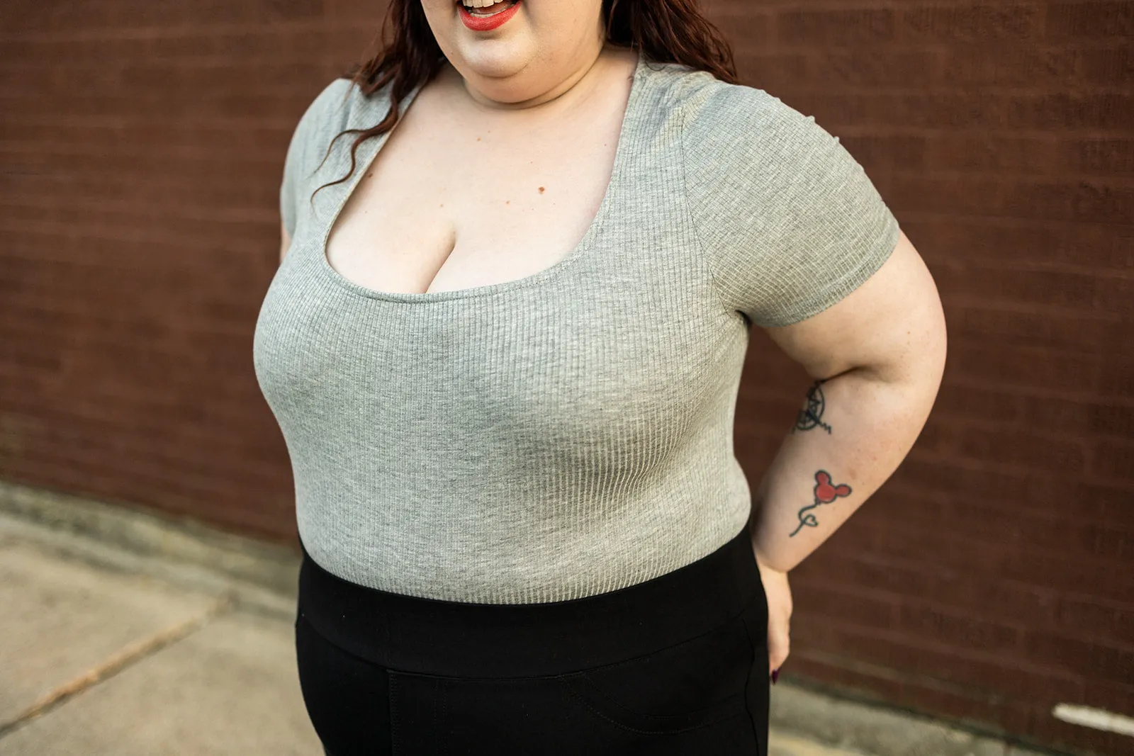 diandra short sleeve bodysuit in heather grey