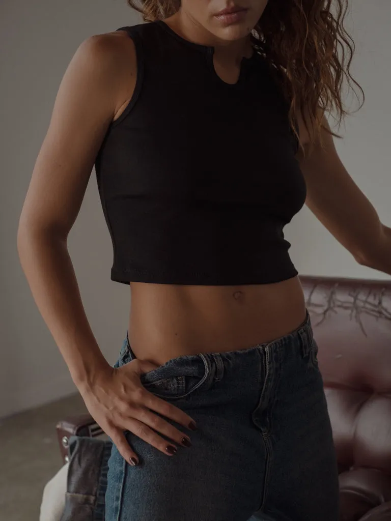 DROP NECK CROP TOP  - BLACK
