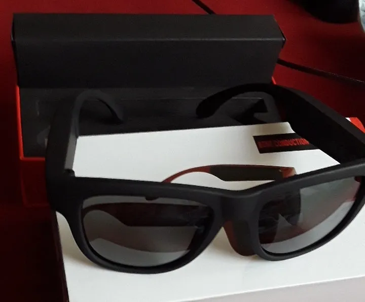 Easy listening sunglasses