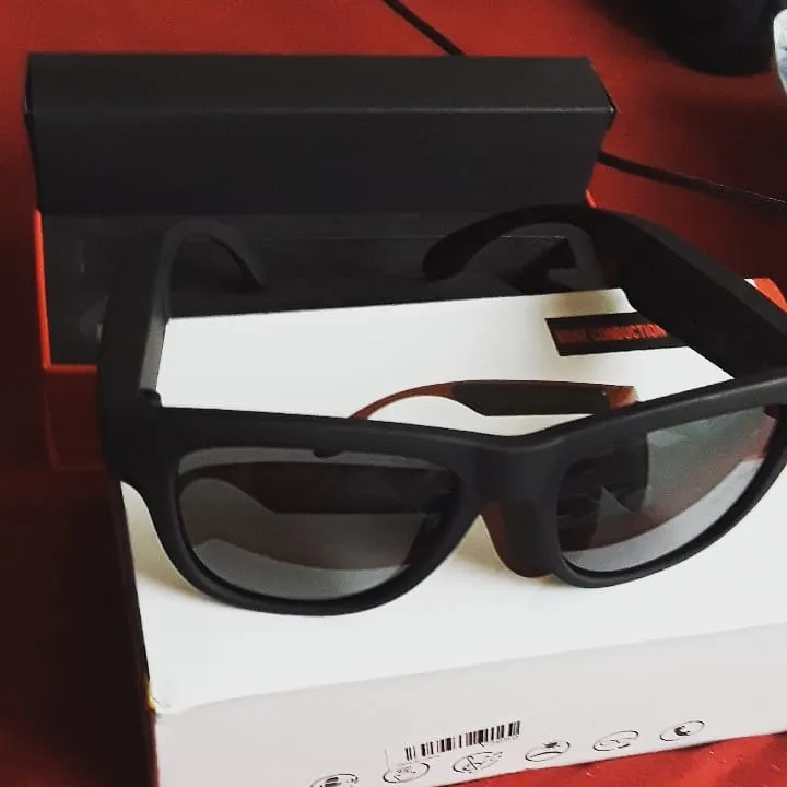 Easy listening sunglasses