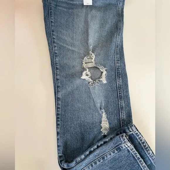 Express Relaxed Straight Leg Low Rise Distress Ripped Blue Jeans Women’s size 2R