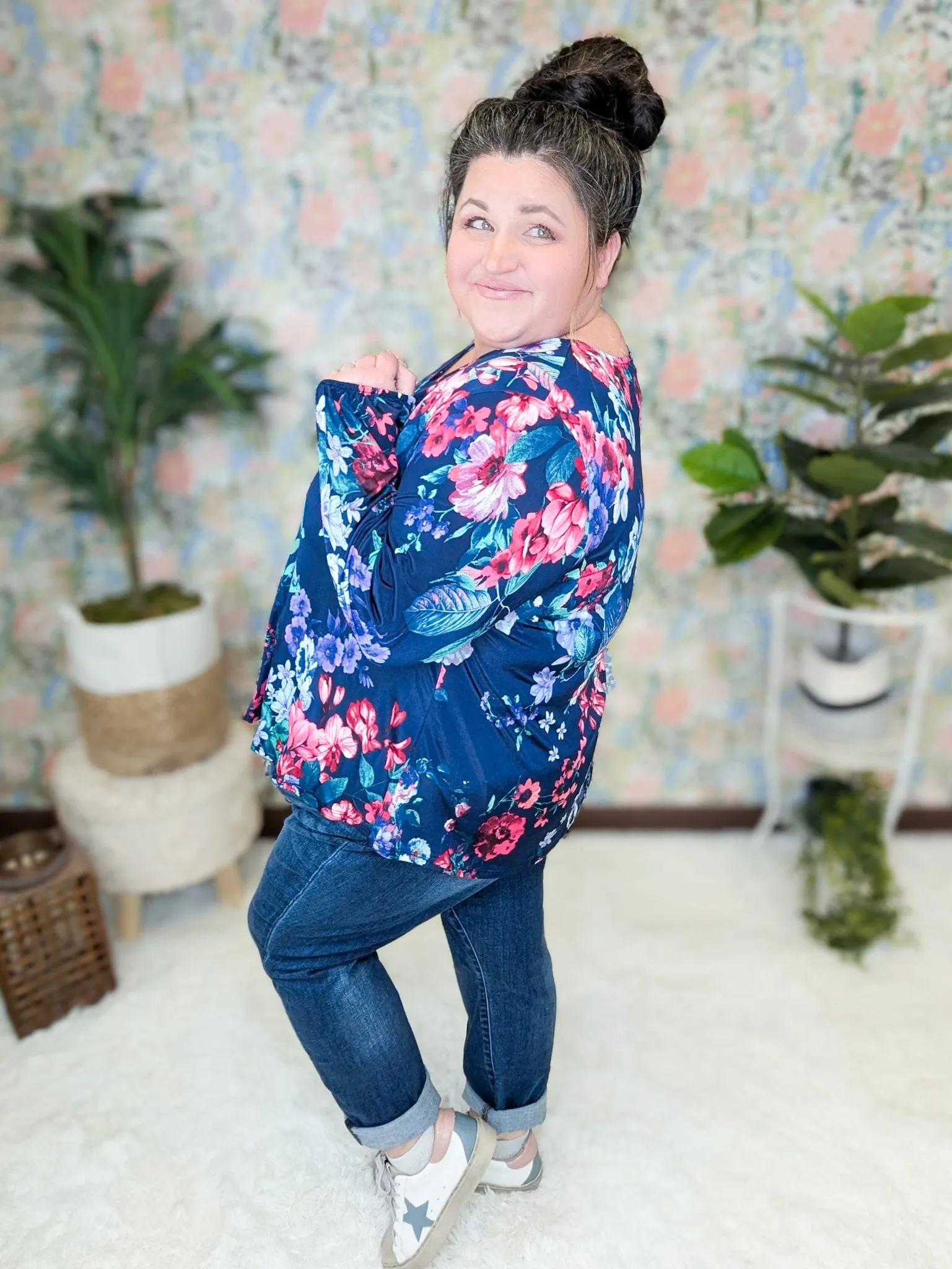 Fern Floral Long Sleeve Slinky Vneck in Navy Mix