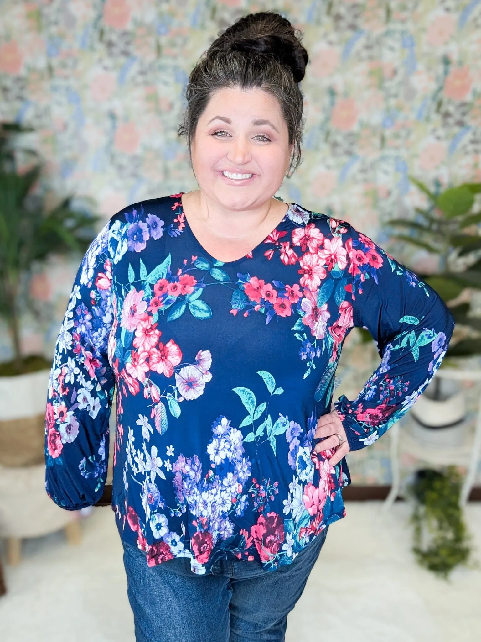 Fern Floral Long Sleeve Slinky Vneck in Navy Mix