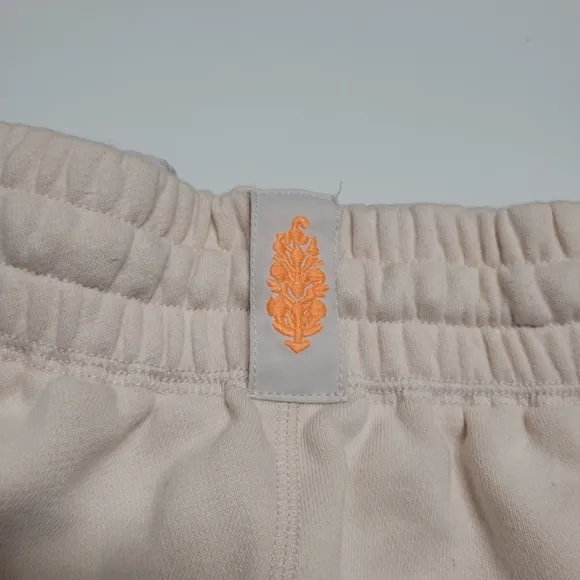 FP Movement Feeling Wavy shorts  Size medium.
