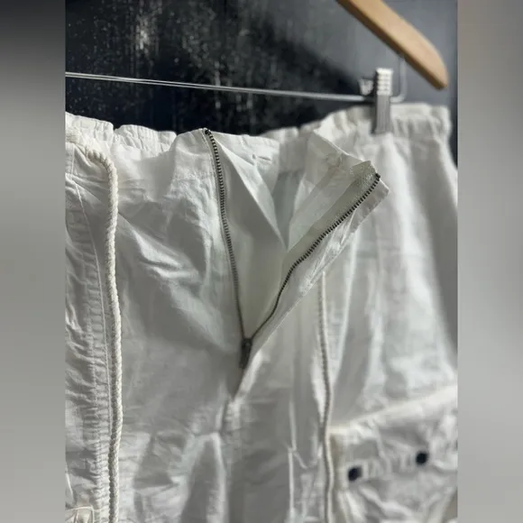 Free People Moon Bay Parachute Shorts ~ Size Large ~ NWOT