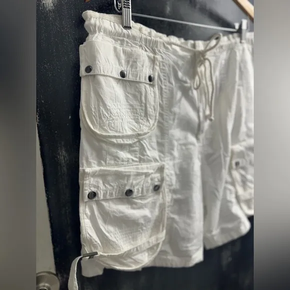 Free People Moon Bay Parachute Shorts ~ Size Large ~ NWOT