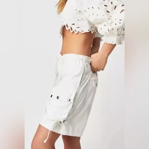 Free People Moon Bay Parachute Shorts ~ Size Large ~ NWOT