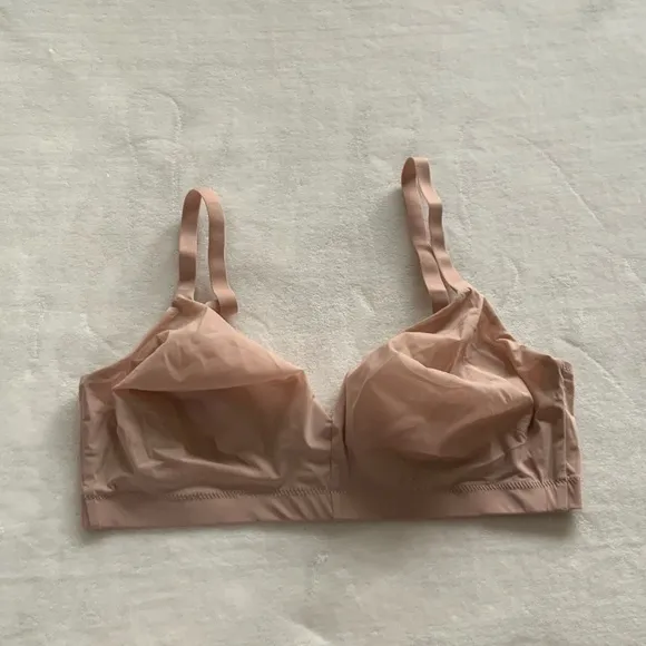 HANRO Smooth Illusion Soft Cup Bra