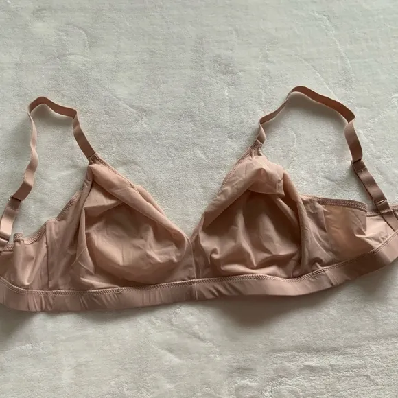 HANRO Smooth Illusion Soft Cup Bra