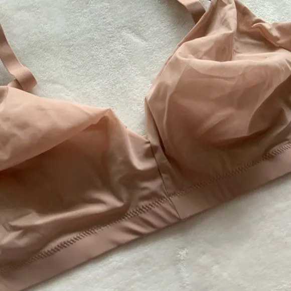 HANRO Smooth Illusion Soft Cup Bra