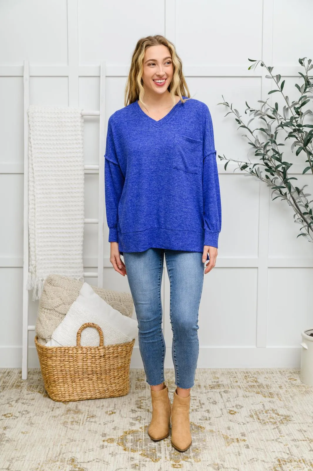 Hazel Blues® | Becca Hi-Waisted Embroidered Pocket Relaxed Jeans