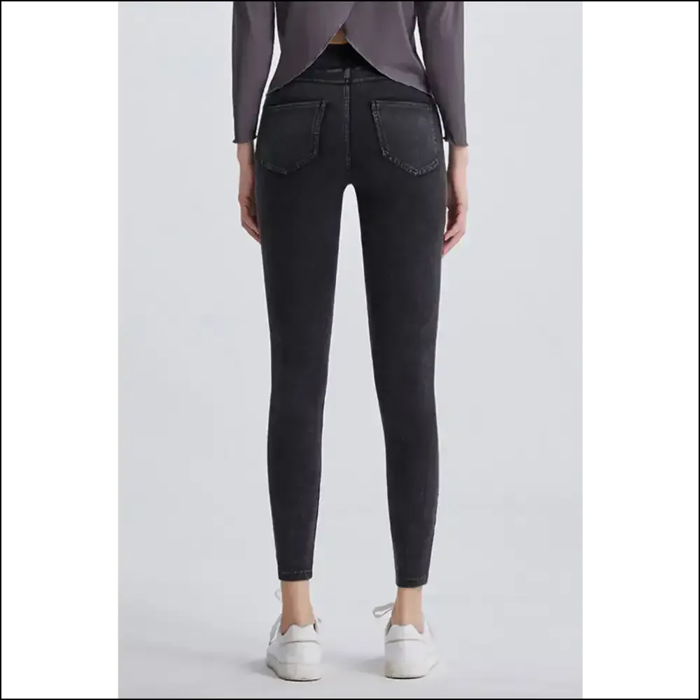 High Waist Cropped Jeans: Because Fabulousness is a Full-time Job! 😂✨