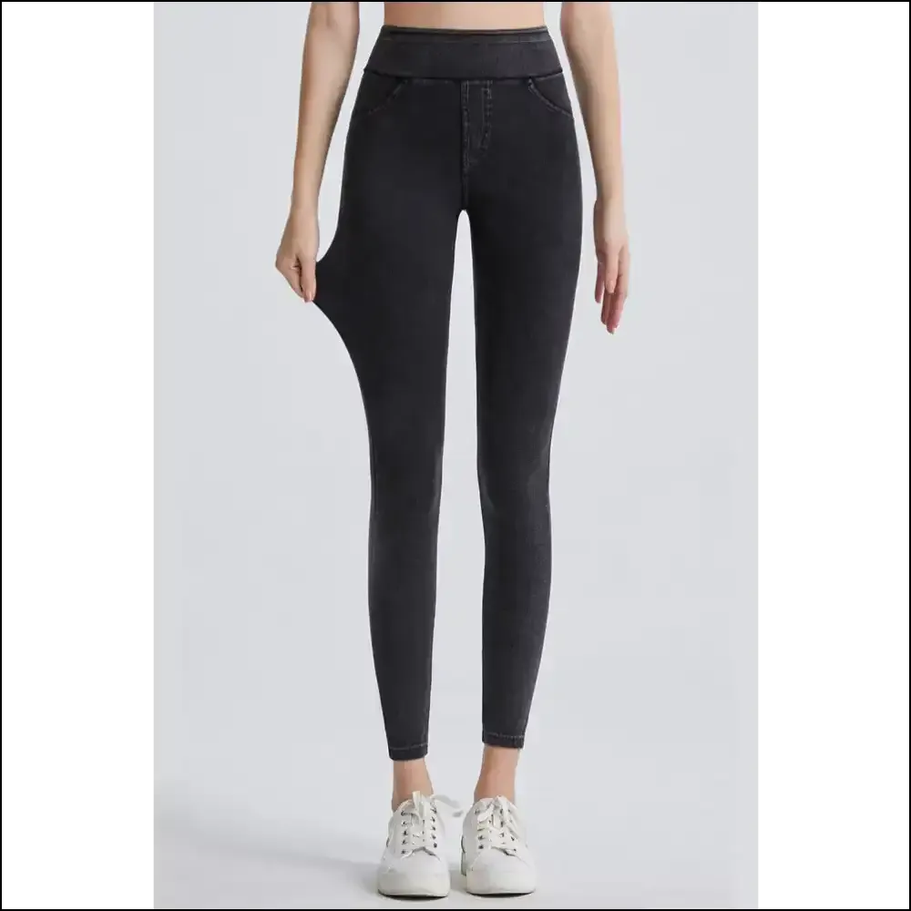 High Waist Cropped Jeans: Because Fabulousness is a Full-time Job! 😂✨