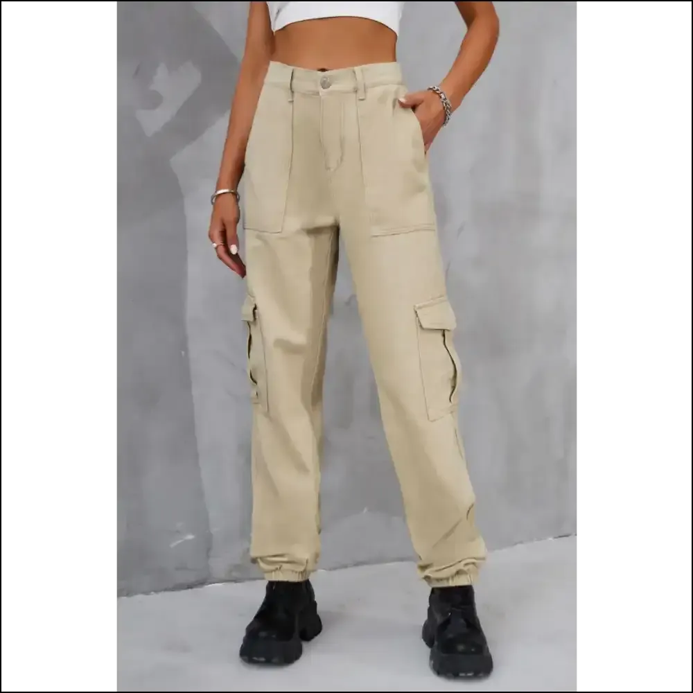 High Waist Jeans: Elevate your Style and Hide Snacks with Pockets!