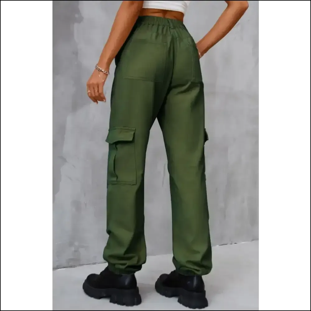 High Waist Jeans: Elevate your Style and Hide Snacks with Pockets!