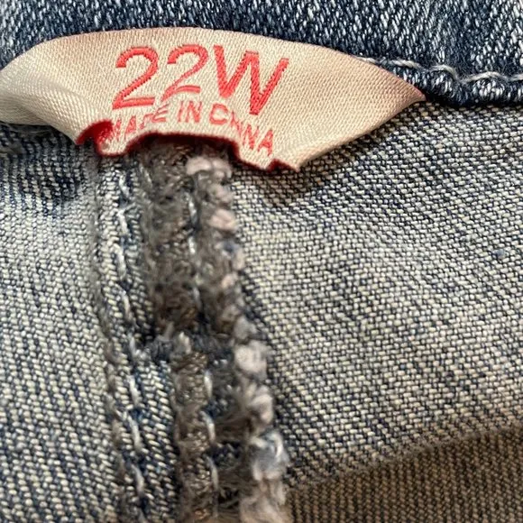 Laurie Felt Regular Forever Denim Relaxed Straight Jeans 22W (616)