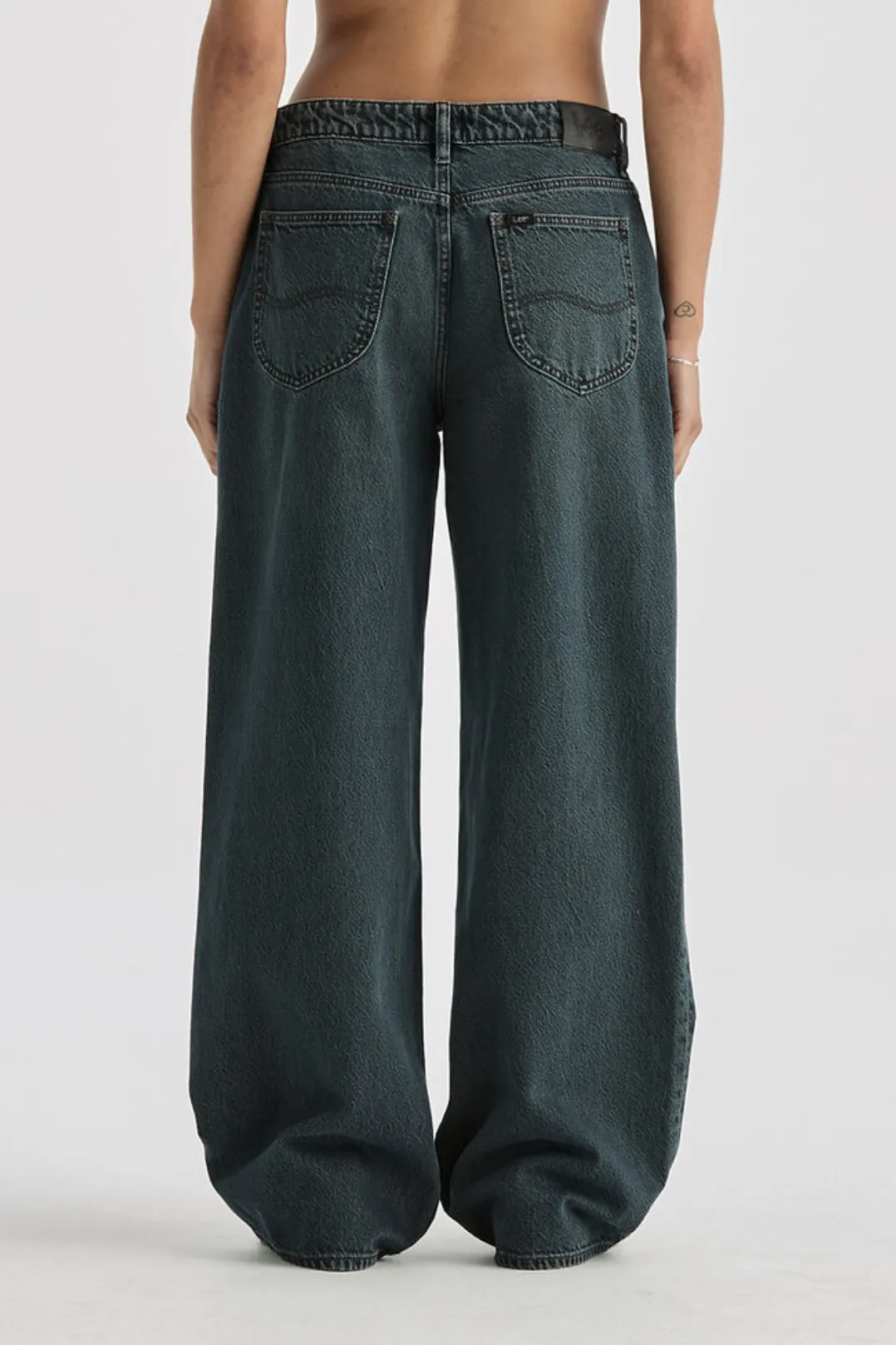 LEE DENIM LOW SLOUCH RELAXED JEAN - SMOKED TEA