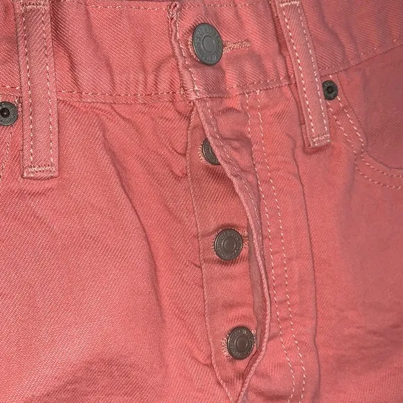 LEVI’S 501 WOMEN’S SHORTS MID RISE SIGNATURE BUTTON FLY NON-STRETCH SIZE…