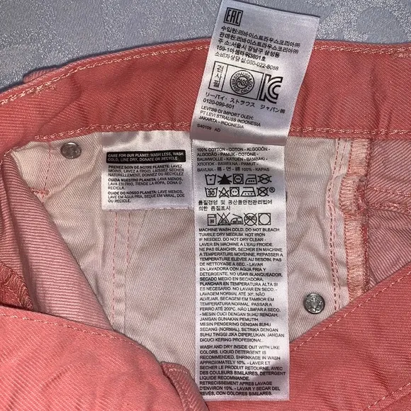 LEVI’S 501 WOMEN’S SHORTS MID RISE SIGNATURE BUTTON FLY NON-STRETCH SIZE…