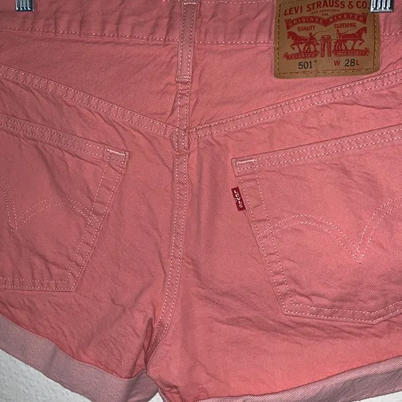 LEVI’S 501 WOMEN’S SHORTS MID RISE SIGNATURE BUTTON FLY NON-STRETCH SIZE…