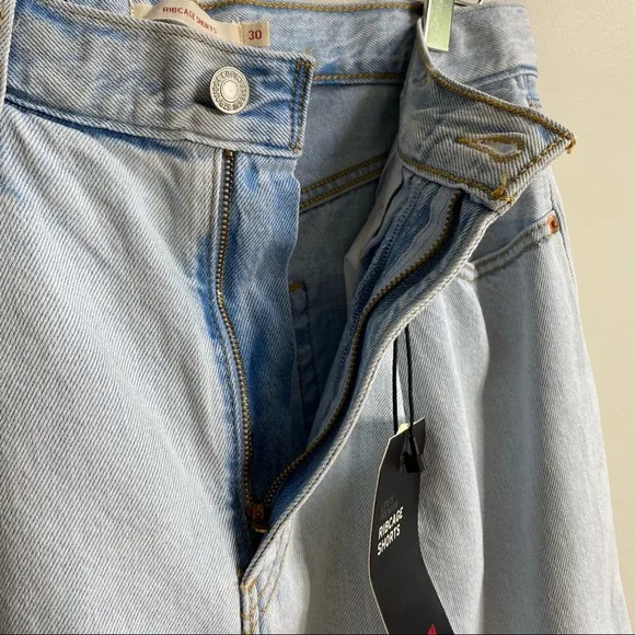 Levi's Friendly Reminder Pleated Ribcage Denim Shorts Size 30