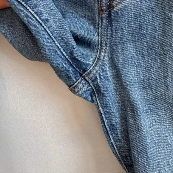 LEVI’S • Wedgie Icon Fit in These Dreams • 24