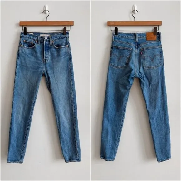 LEVI’S • Wedgie Icon Fit in These Dreams • 24