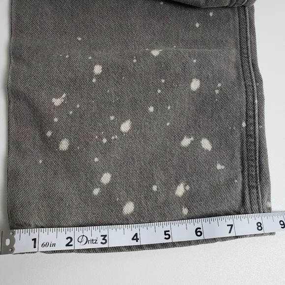 Levis Womens Low Pro Straight Leg Gray Denim Jeans Size 29 Mid Rise Splatter Hem