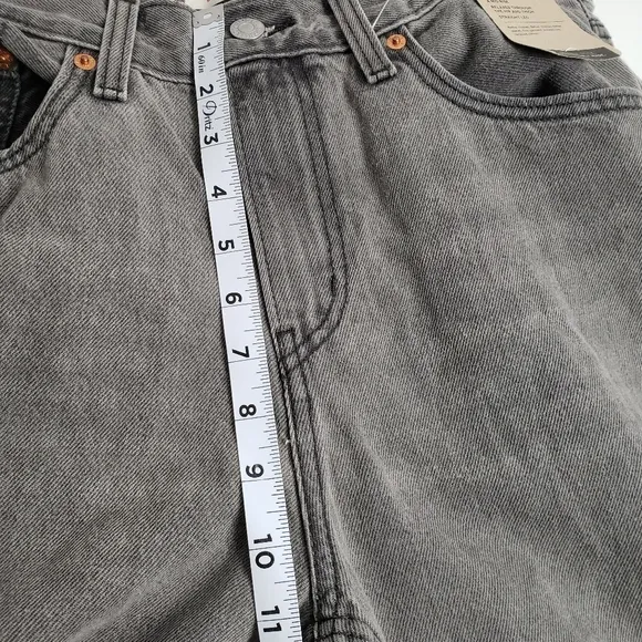 Levis Womens Low Pro Straight Leg Gray Denim Jeans Size 29 Mid Rise Splatter Hem