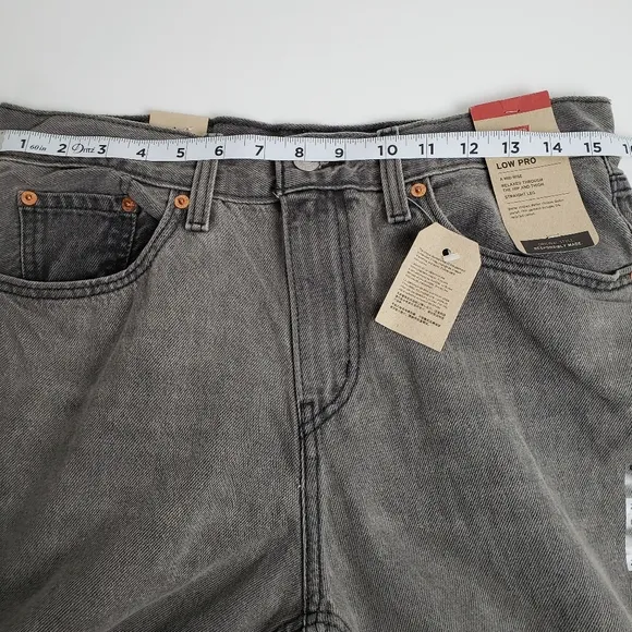 Levis Womens Low Pro Straight Leg Gray Denim Jeans Size 29 Mid Rise Splatter Hem
