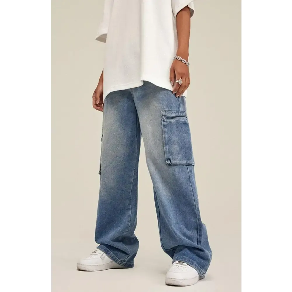 Light Wash Denim Cargo Jeans for a Relaxed Style