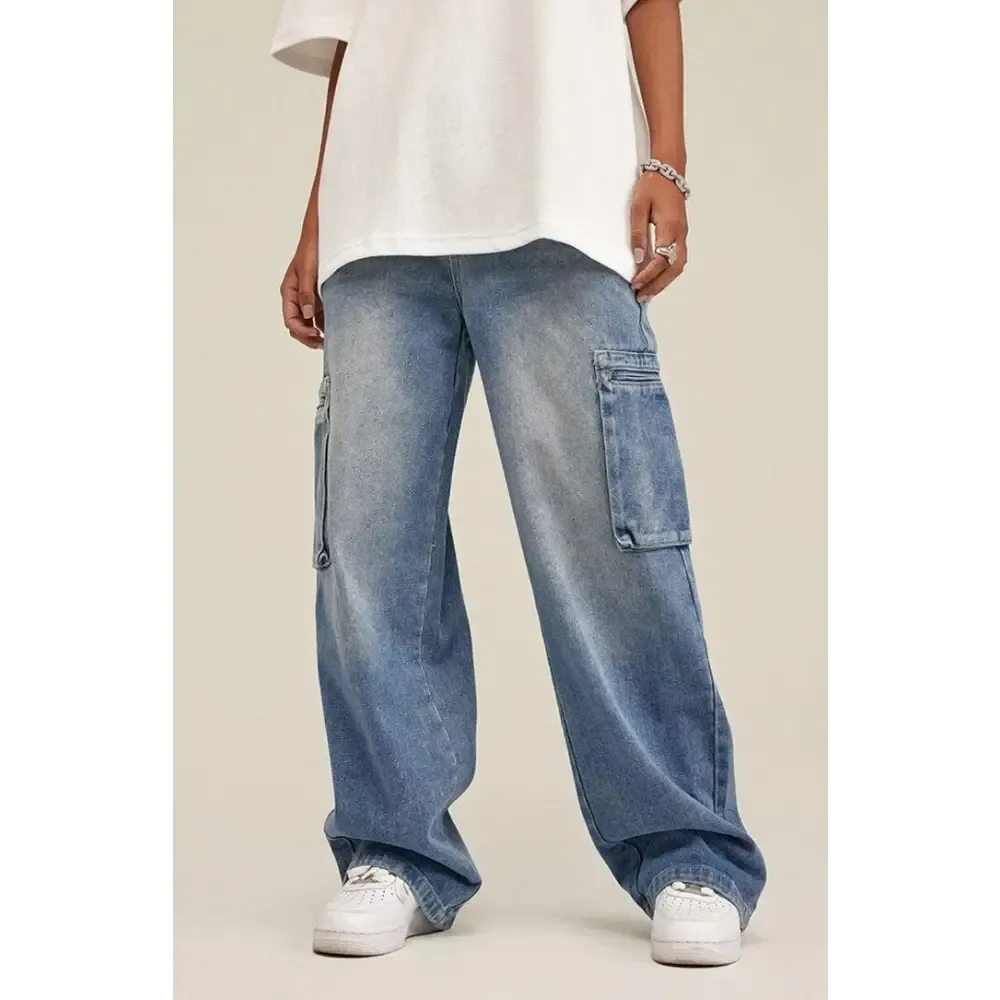 Light Wash Denim Cargo Jeans for a Relaxed Style