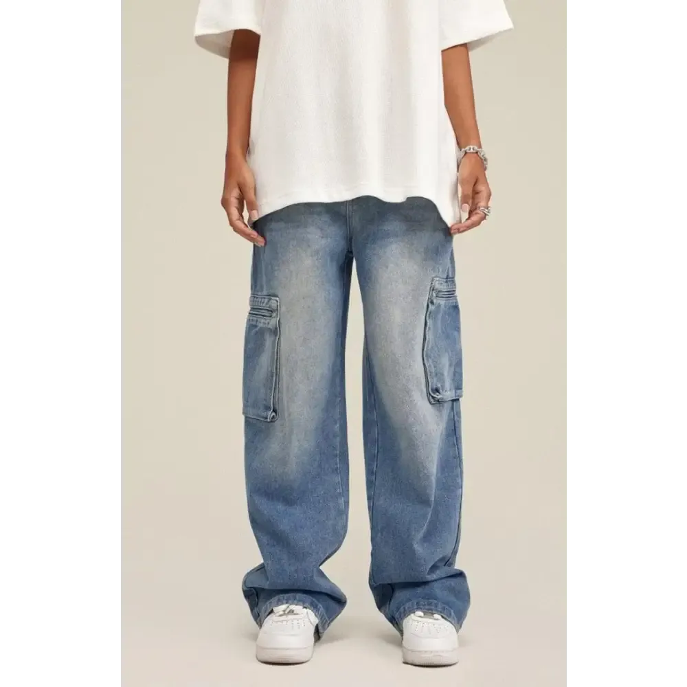 Light Wash Denim Cargo Jeans for a Relaxed Style