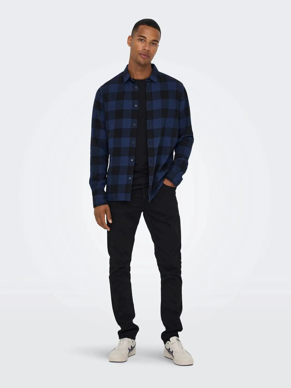 Loom Mid Rise Slim Jean | Black