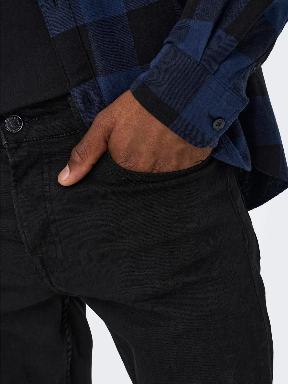 Loom Mid Rise Slim Jean | Black