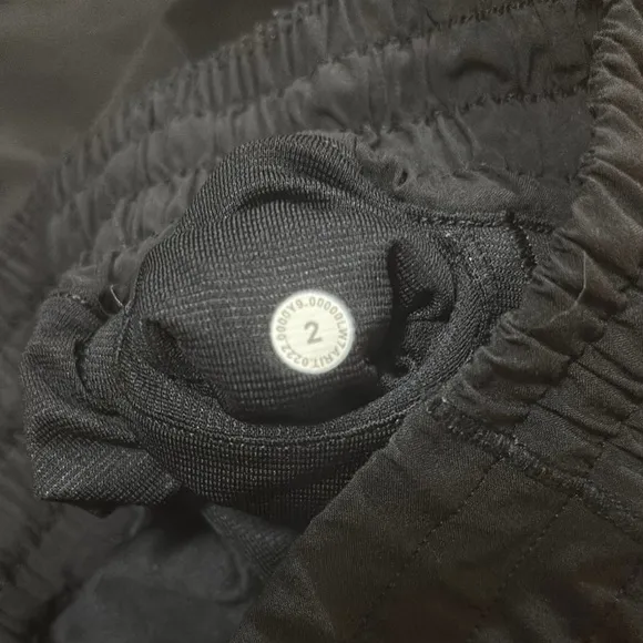 Lululemon hottie hot shorts size 2