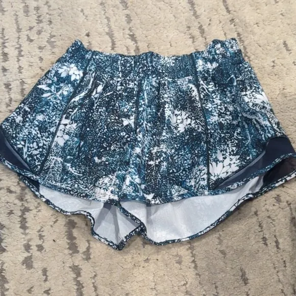 Lululemon Hotty Hot Short II *Long 4&quot; Wildwood White Multi / Nocturnal Teal