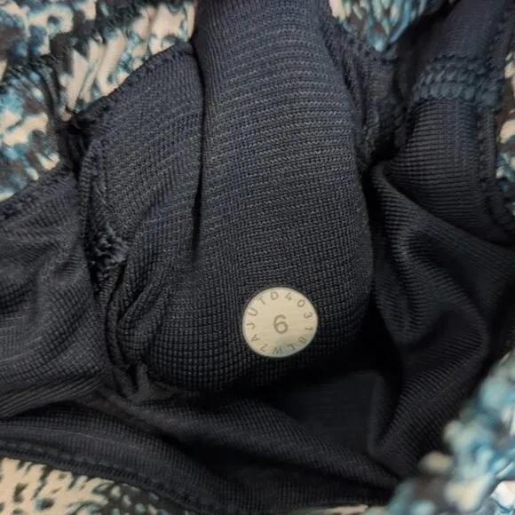 Lululemon Hotty Hot Short II *Long 4&quot; Wildwood White Multi / Nocturnal Teal